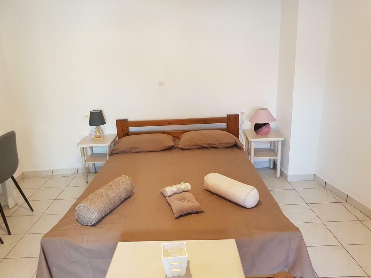 Ferienwohnung Feakas Ágios Matthaíos Exterior foto