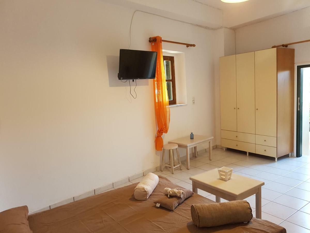 Ferienwohnung Feakas Ágios Matthaíos Exterior foto